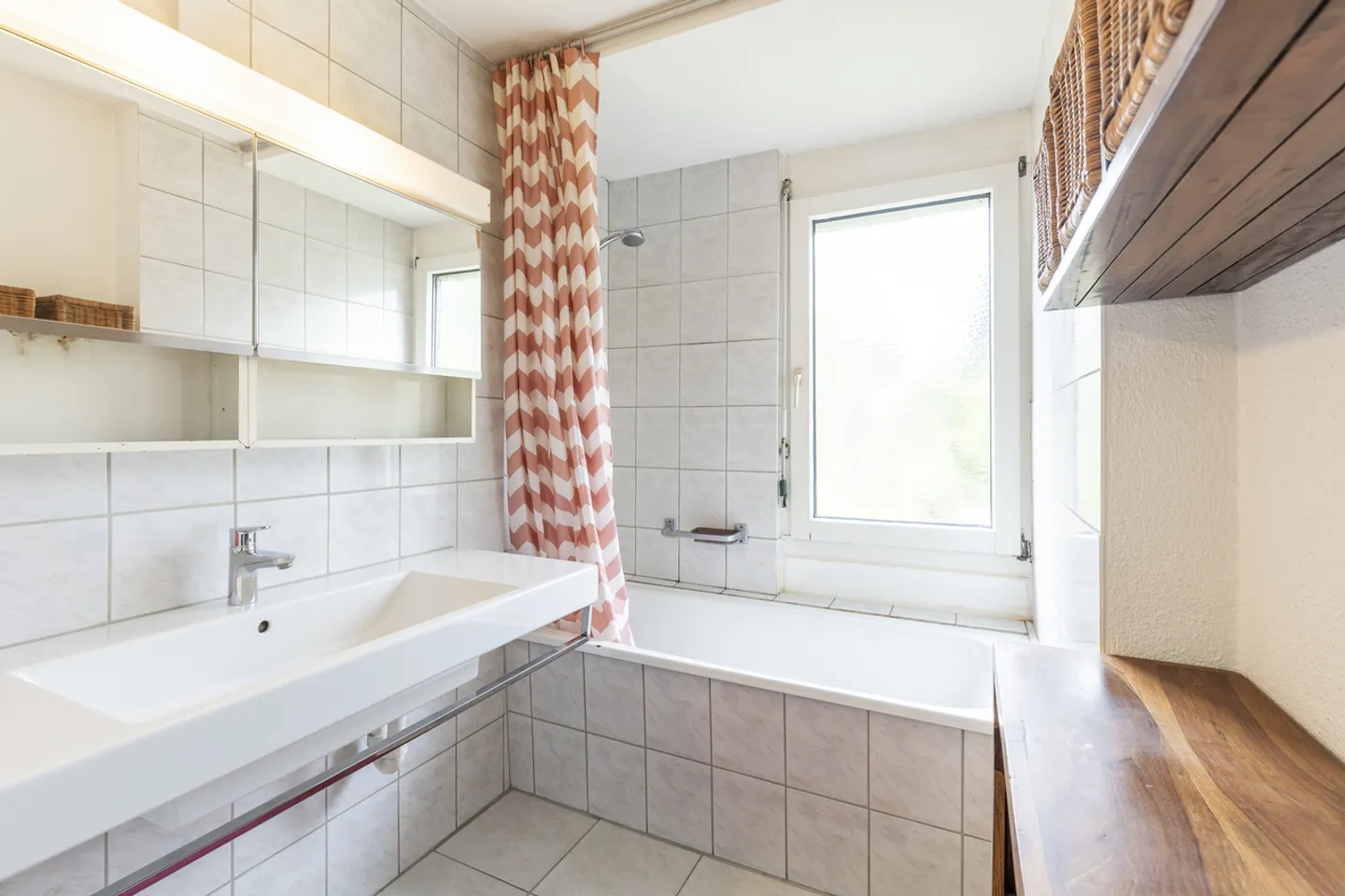 Familienfreundliches Eckhaus - Foto 5 von 7