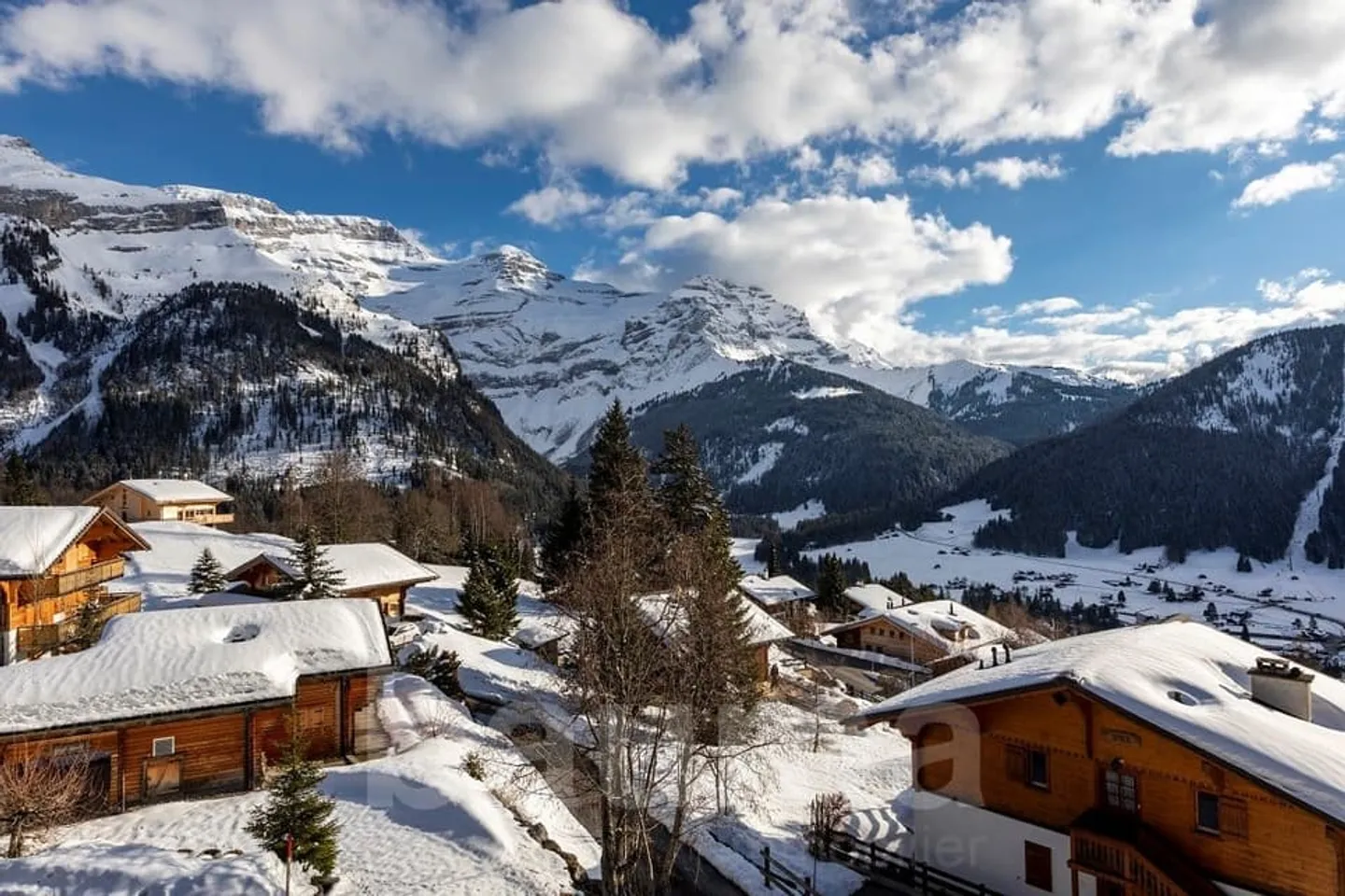 Chalet d'exception avec piscine intérieure - Photo 6 sur 13