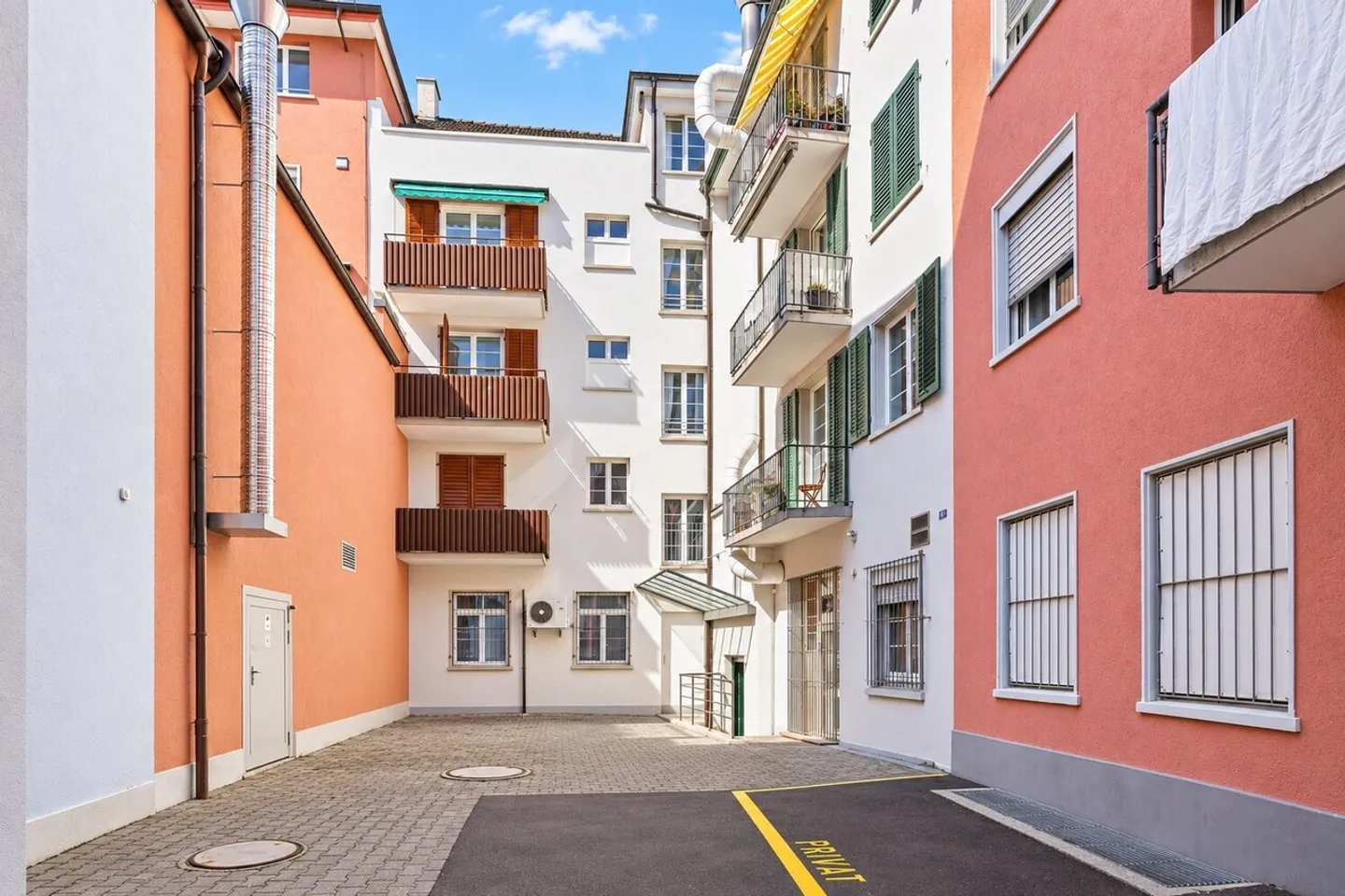 Living in the heart of Dietikon: modern, central, and with a sunny balcony - Photo 9 of 9