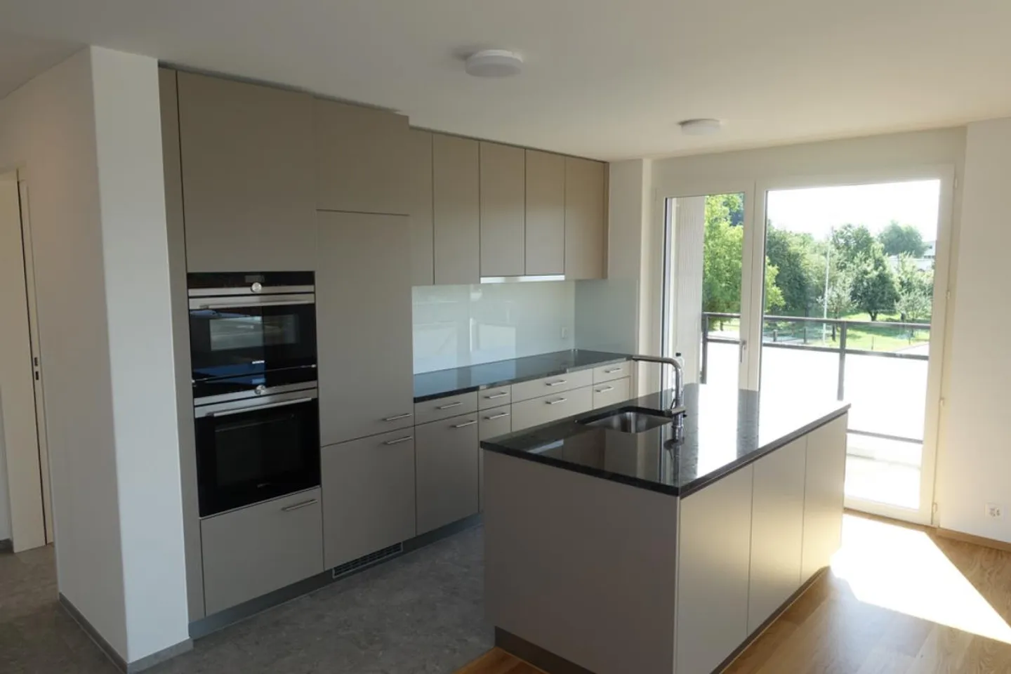 Vue panoramique merveilleuse et ensoleillement optimal ! - Photo 2 sur 9
