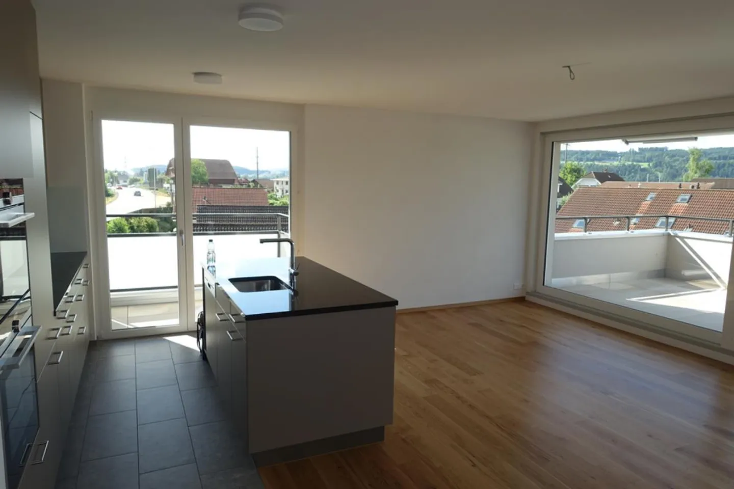 Vue panoramique merveilleuse et ensoleillement optimal ! - Photo 3 sur 9