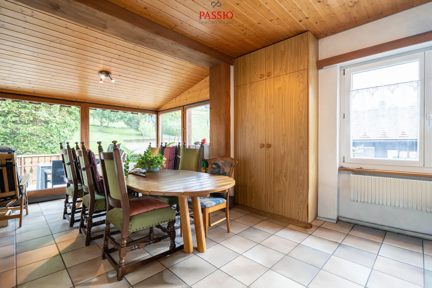 Casa di 11,5 stanze con annesso e potenziale di ampliamento - Foto 5 di 37
