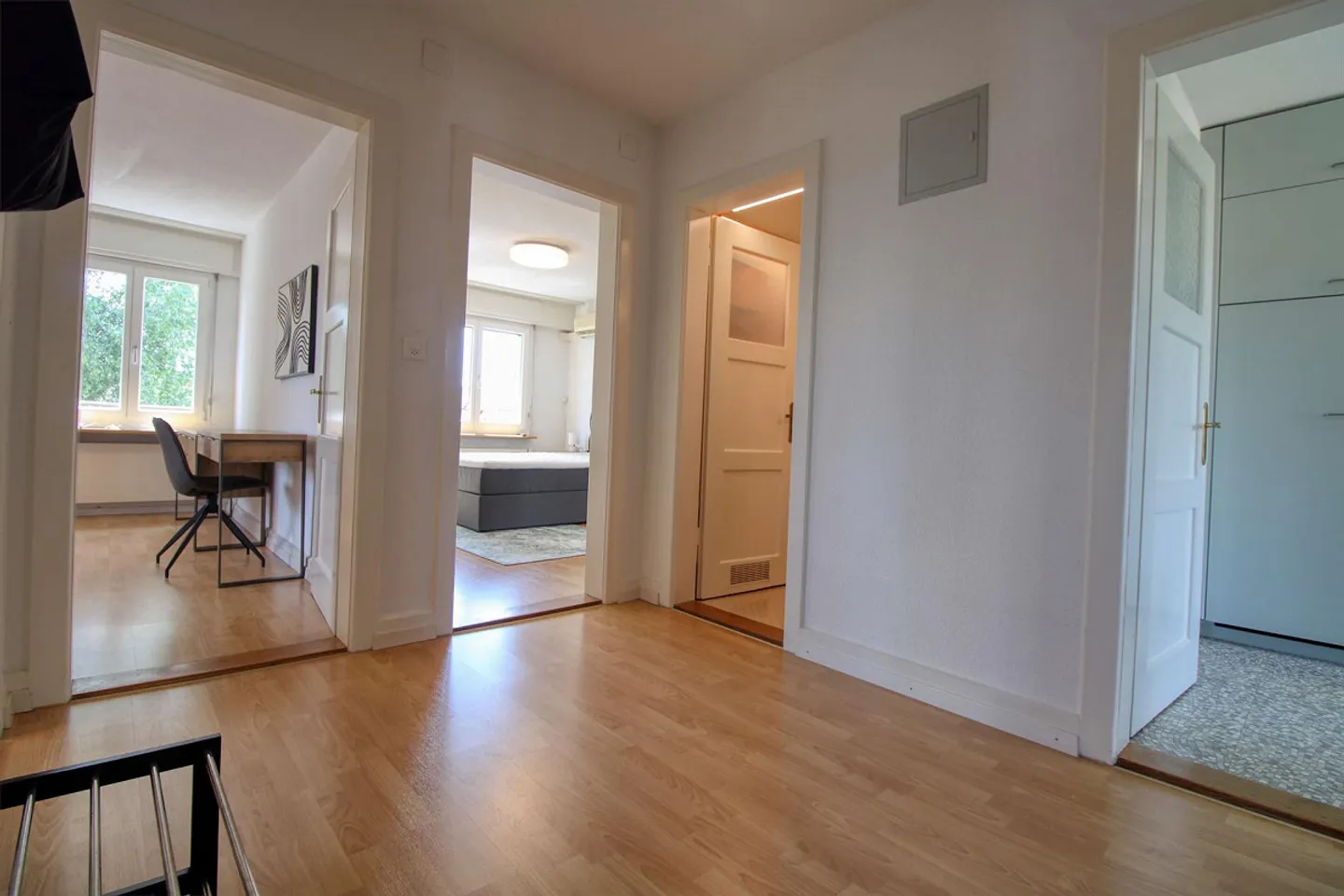 Cozy Coliving in Zürich's Green and Connected Höngg District - Photo 10 of 13