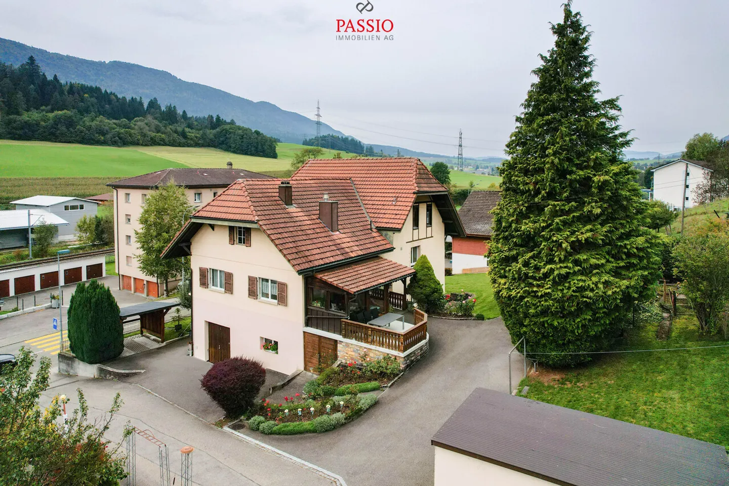 Casa di 11,5 stanze con annesso e potenziale di ampliamento - Foto 35 di 37