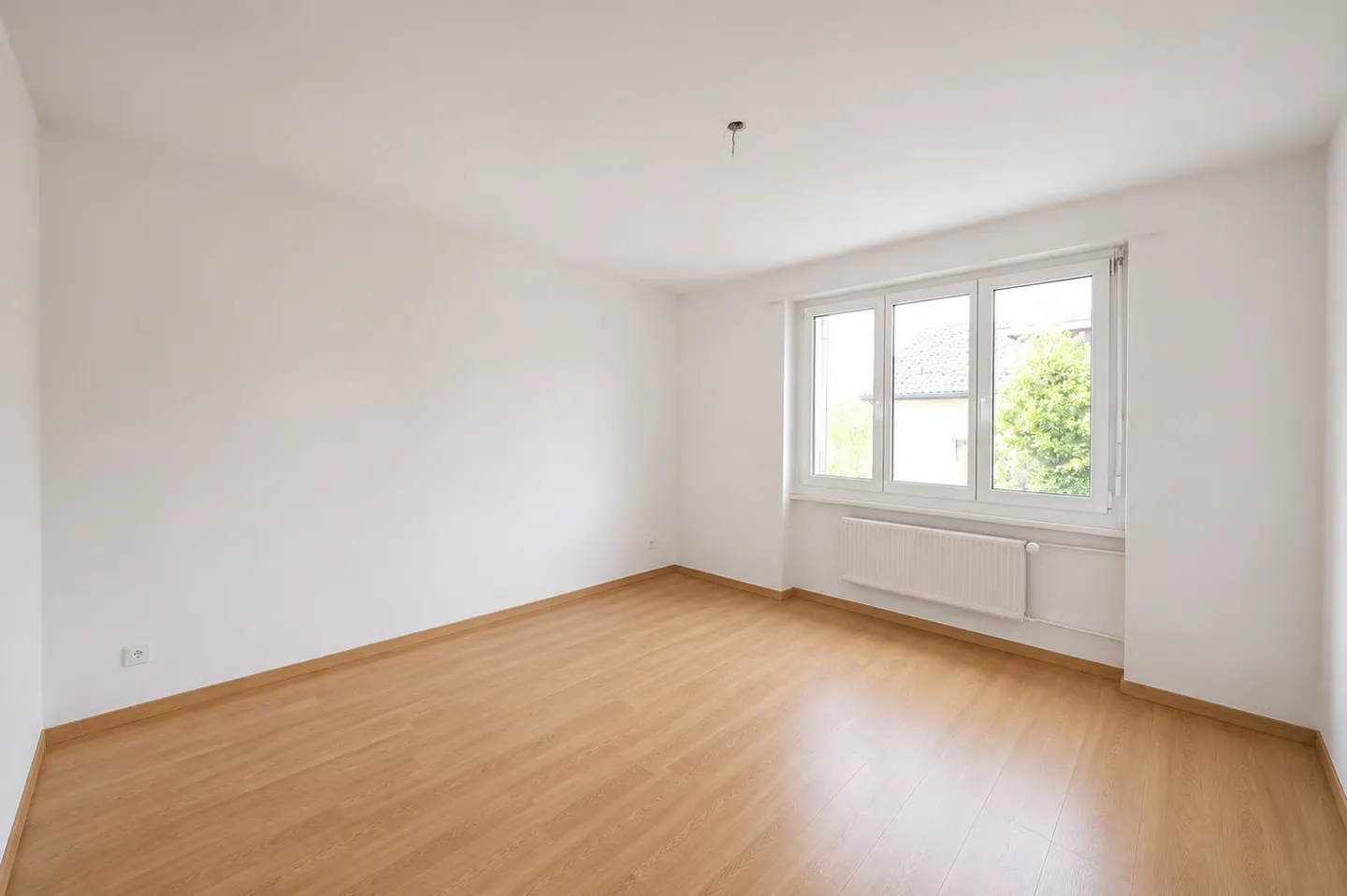 3.5-room condominium with balcony - a lot of potential at an attractive price - Photo 4 of 11
