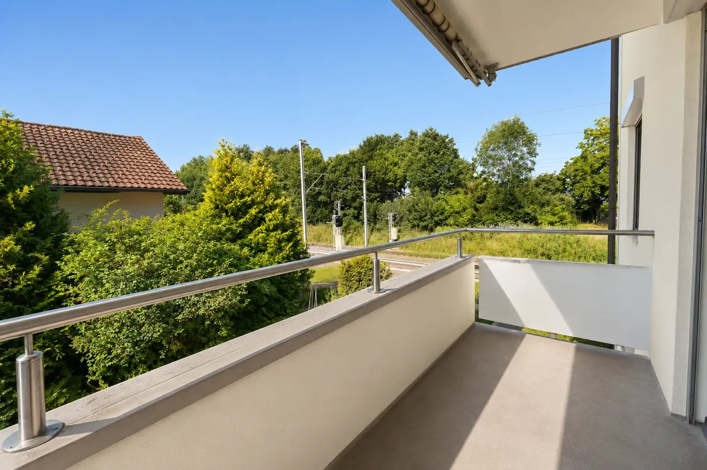 3.5-room condominium with balcony - a lot of potential at an attractive price - Photo 9 of 11