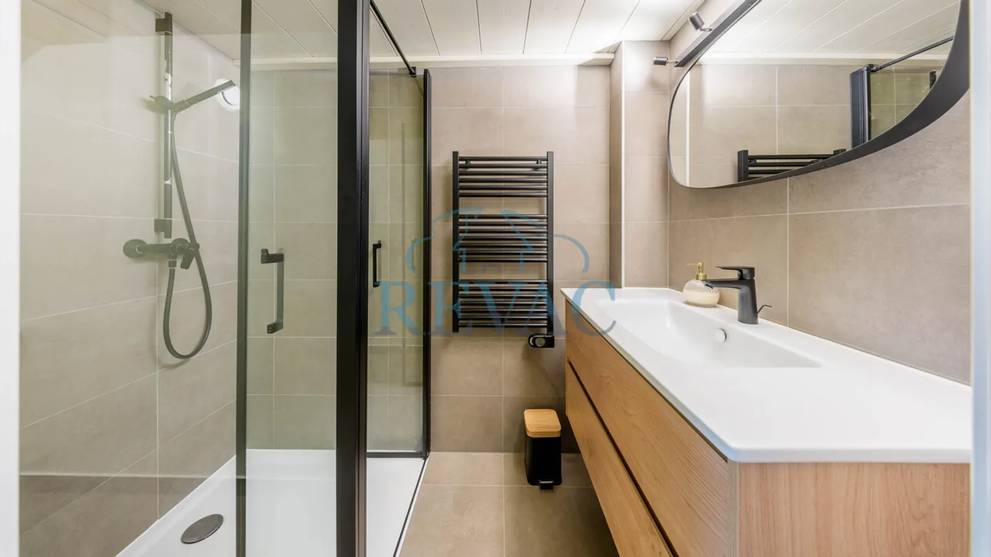 Charmant Duplex de 5 pièces entièrement rénové en 2022 - Photo 6 sur 6