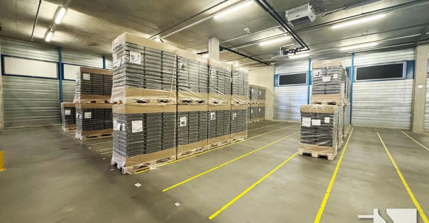 Warehouse/Hall of approx. 763 m², loading dock with loading ramp - Photo 4 of 10