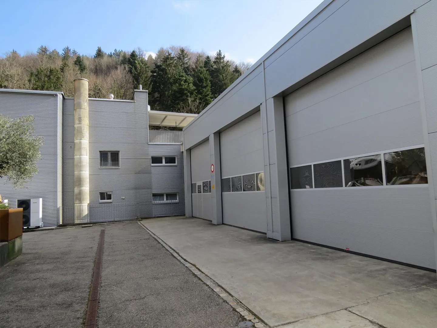 Espace commercial de 132m2 à Stallikon - Photo 1 sur 3