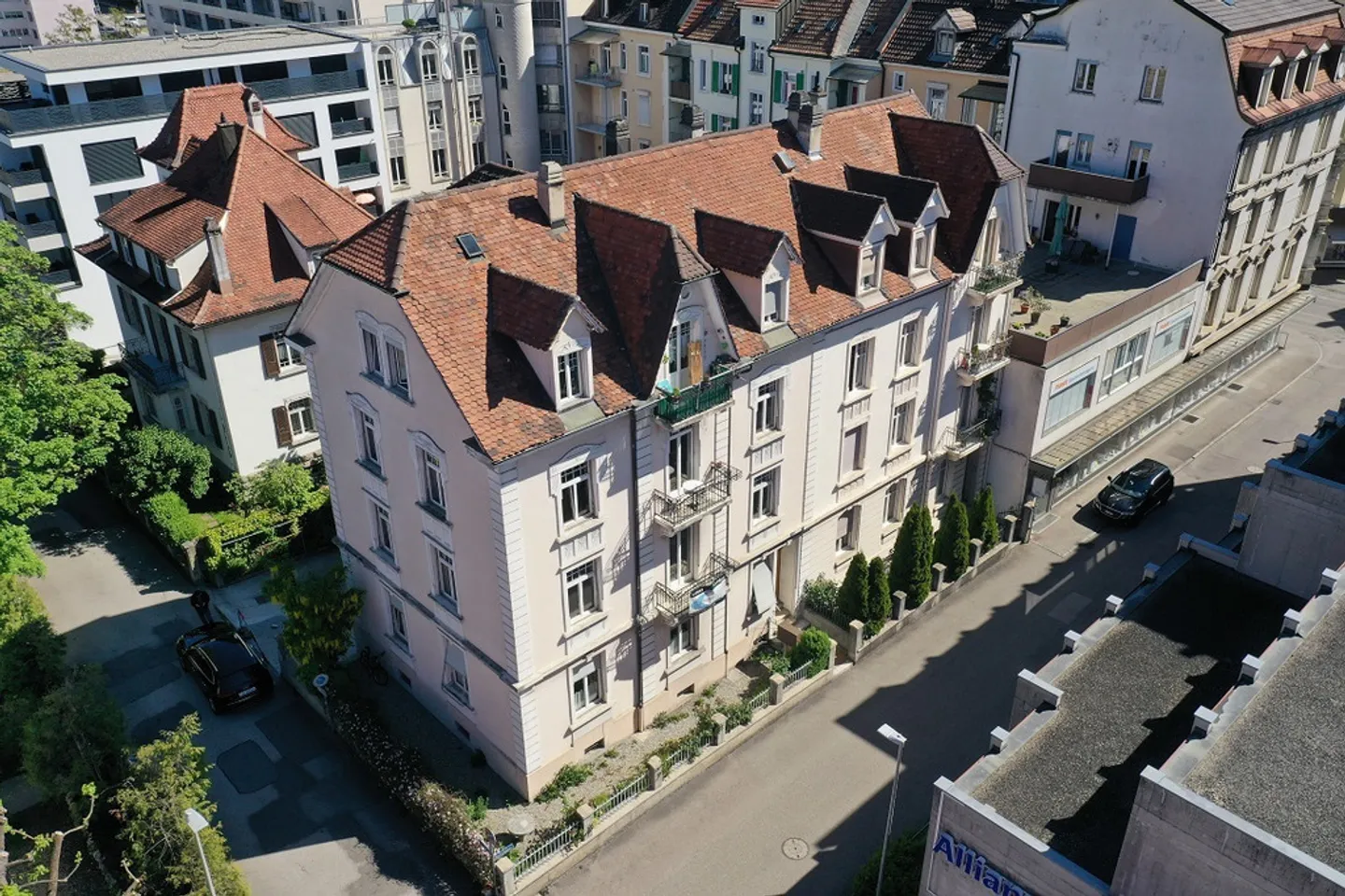 Haut plafond et belles finitions - Photo 11 sur 11