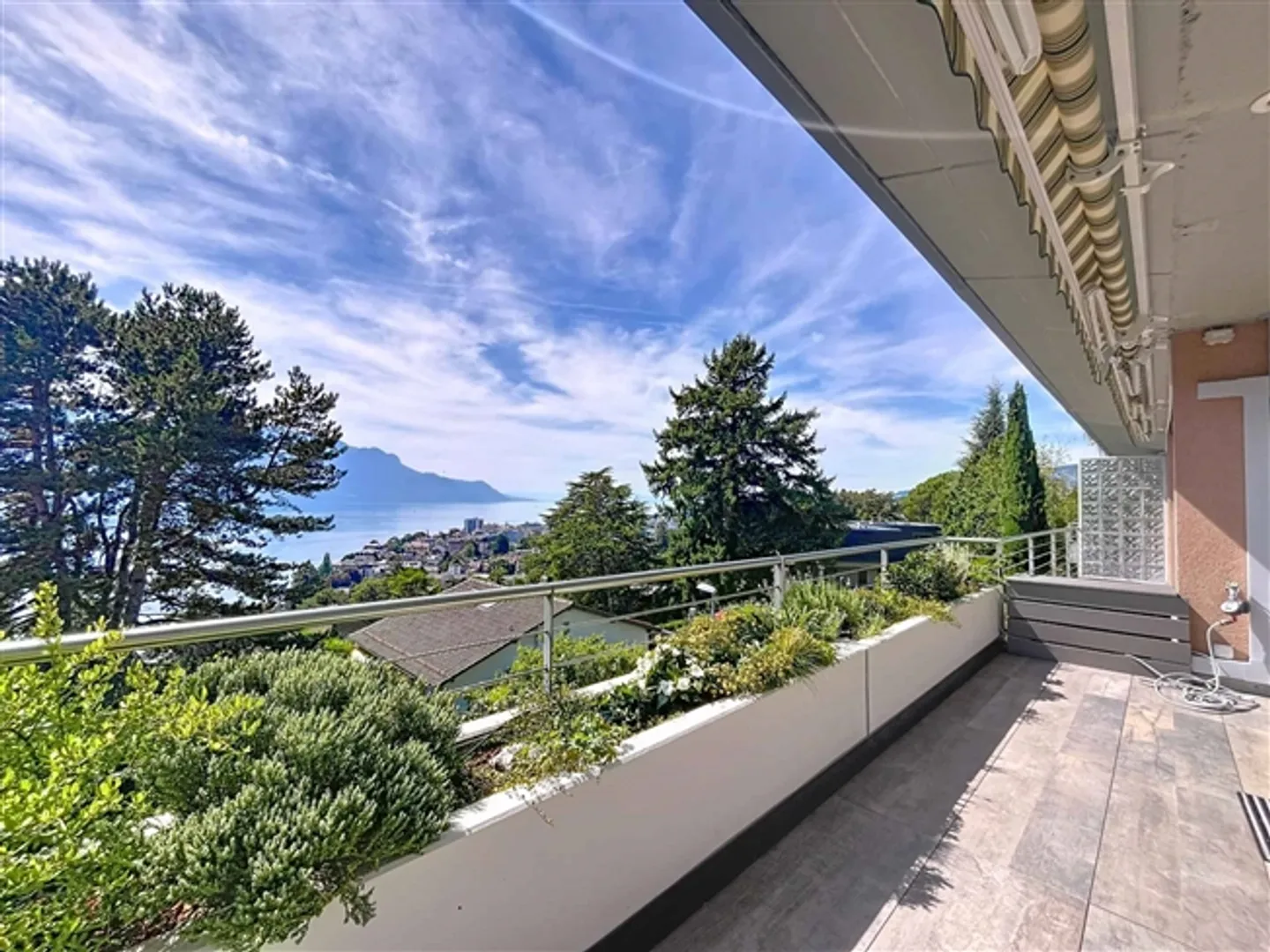 Appartement Charmant à Montreux - Photo 2 sur 8