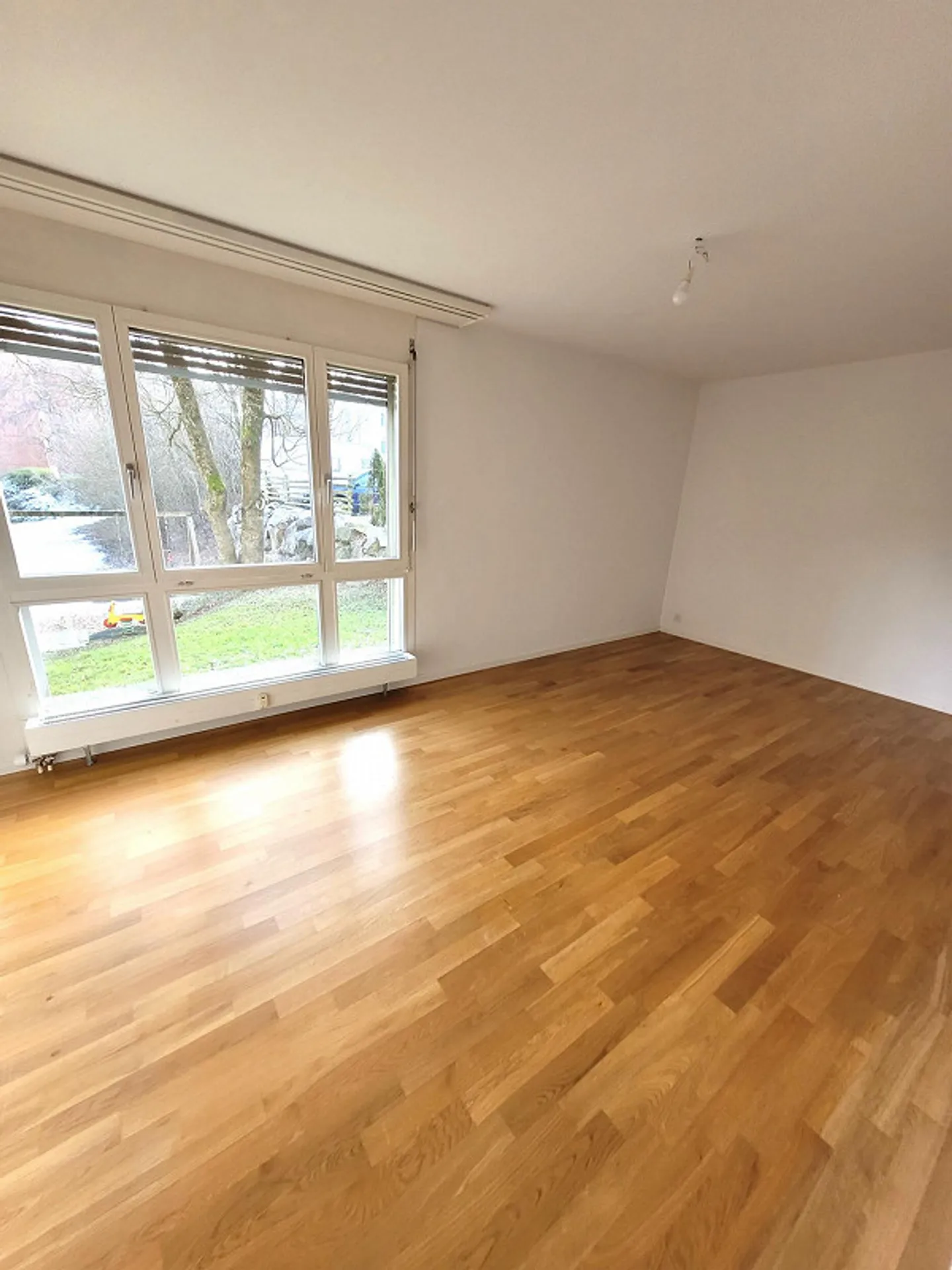 Appartement avec patio - Photo 4 sur 10