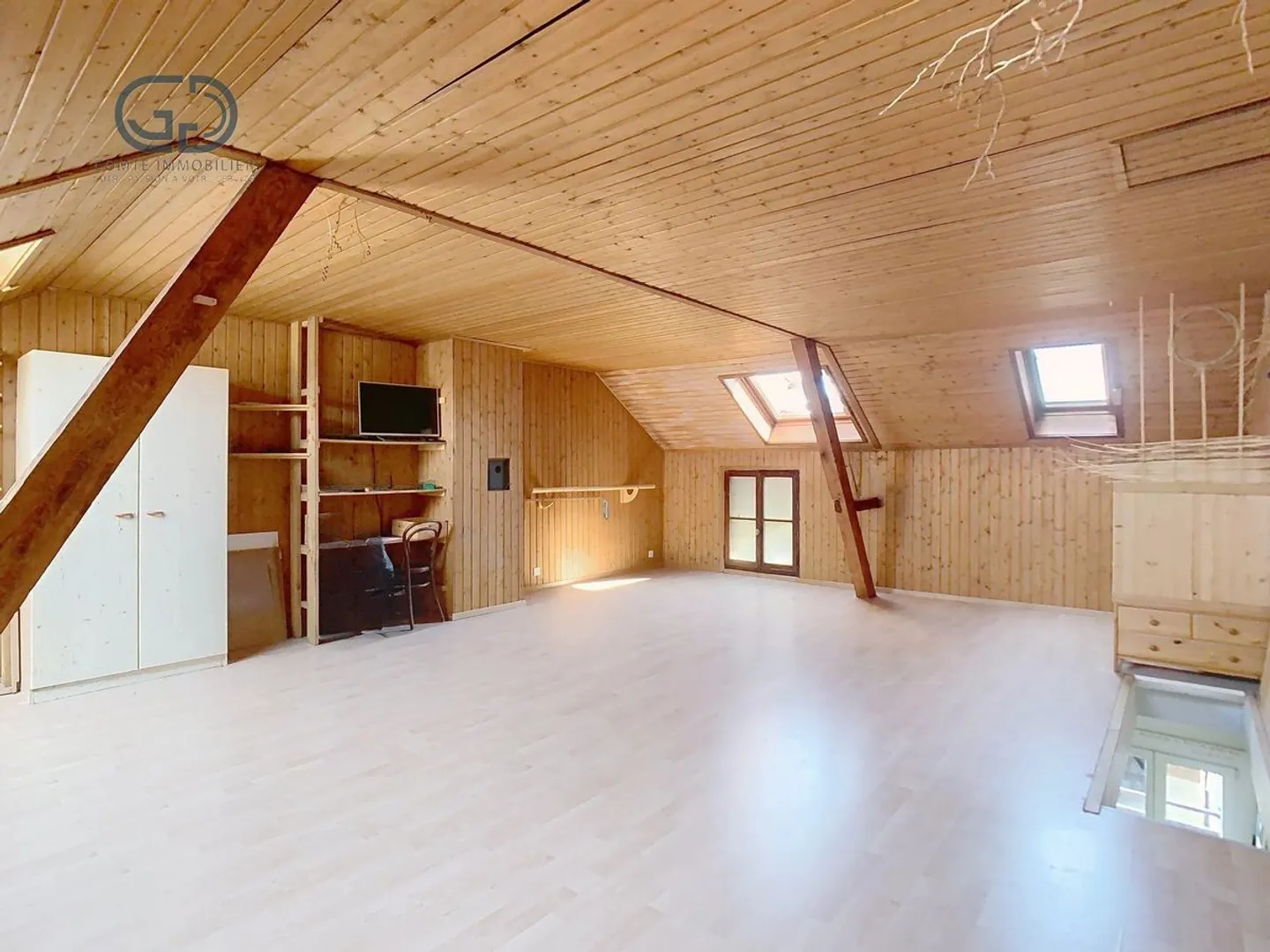 Casa di villaggio da ristrutturare nel centro di Bassecourt - Foto 7 di 13