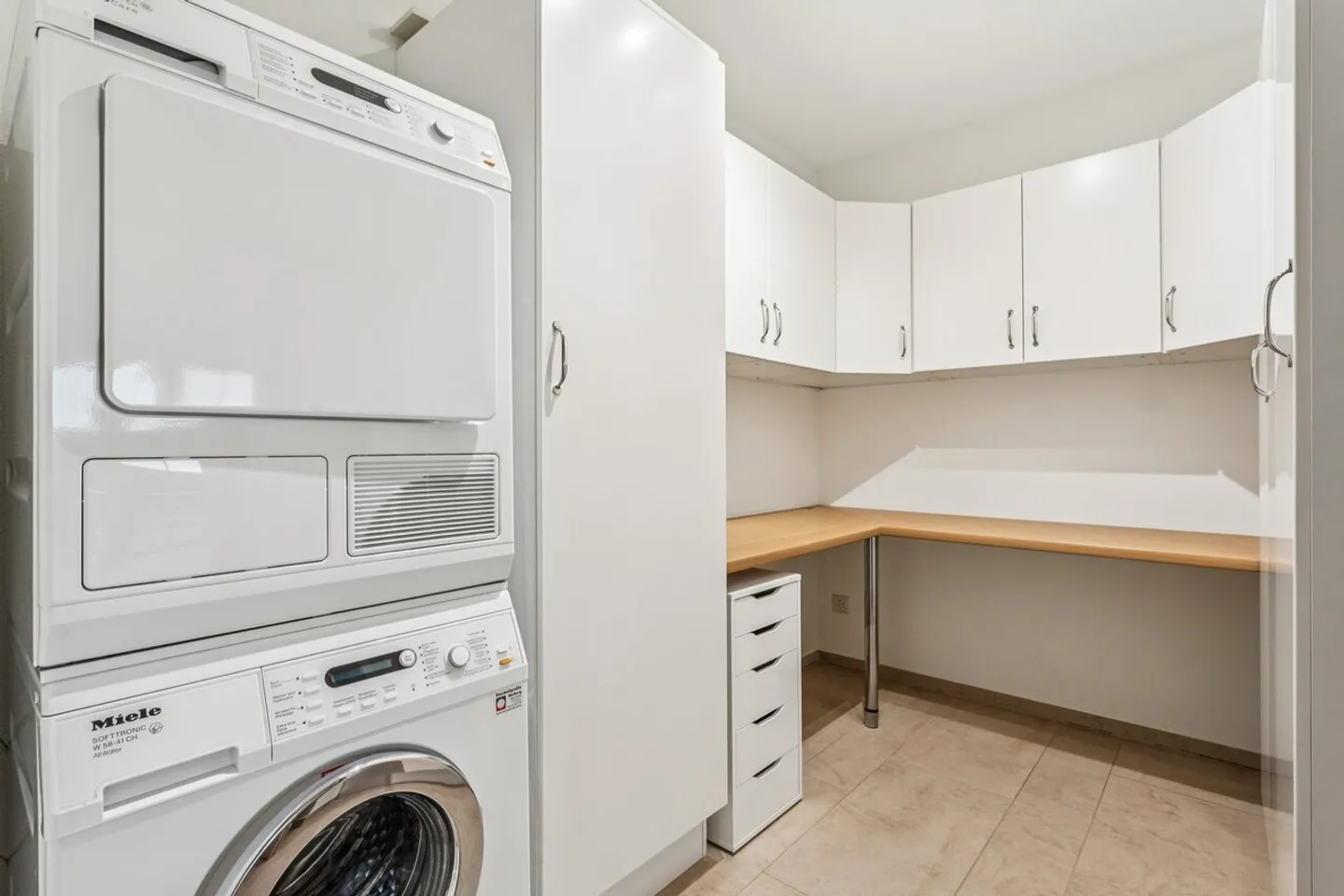 L'eleganza di un appartamento con terrazza progettato per durare - Foto 11 di 13