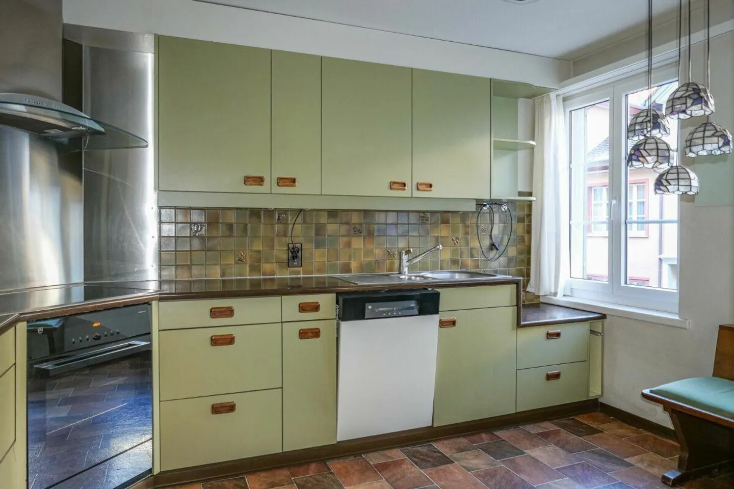 Residential and commercial building - Photo 7 of 11