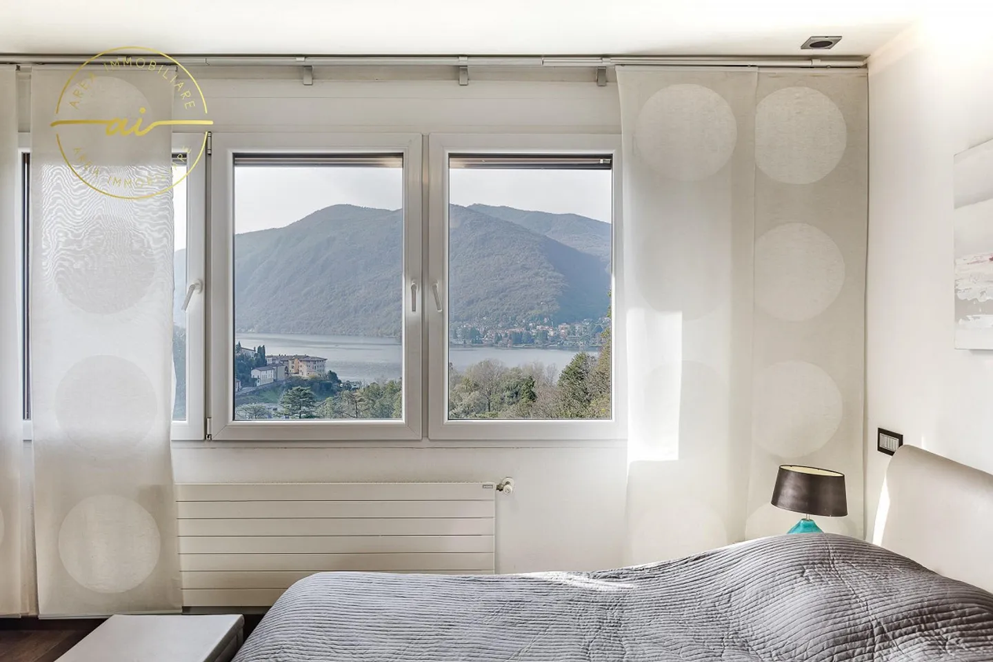 MERVEILLEUSE VILLA INDIVIDUELLE AVEC VUE SUR LE LAC À FIGINO - Photo 13 sur 13