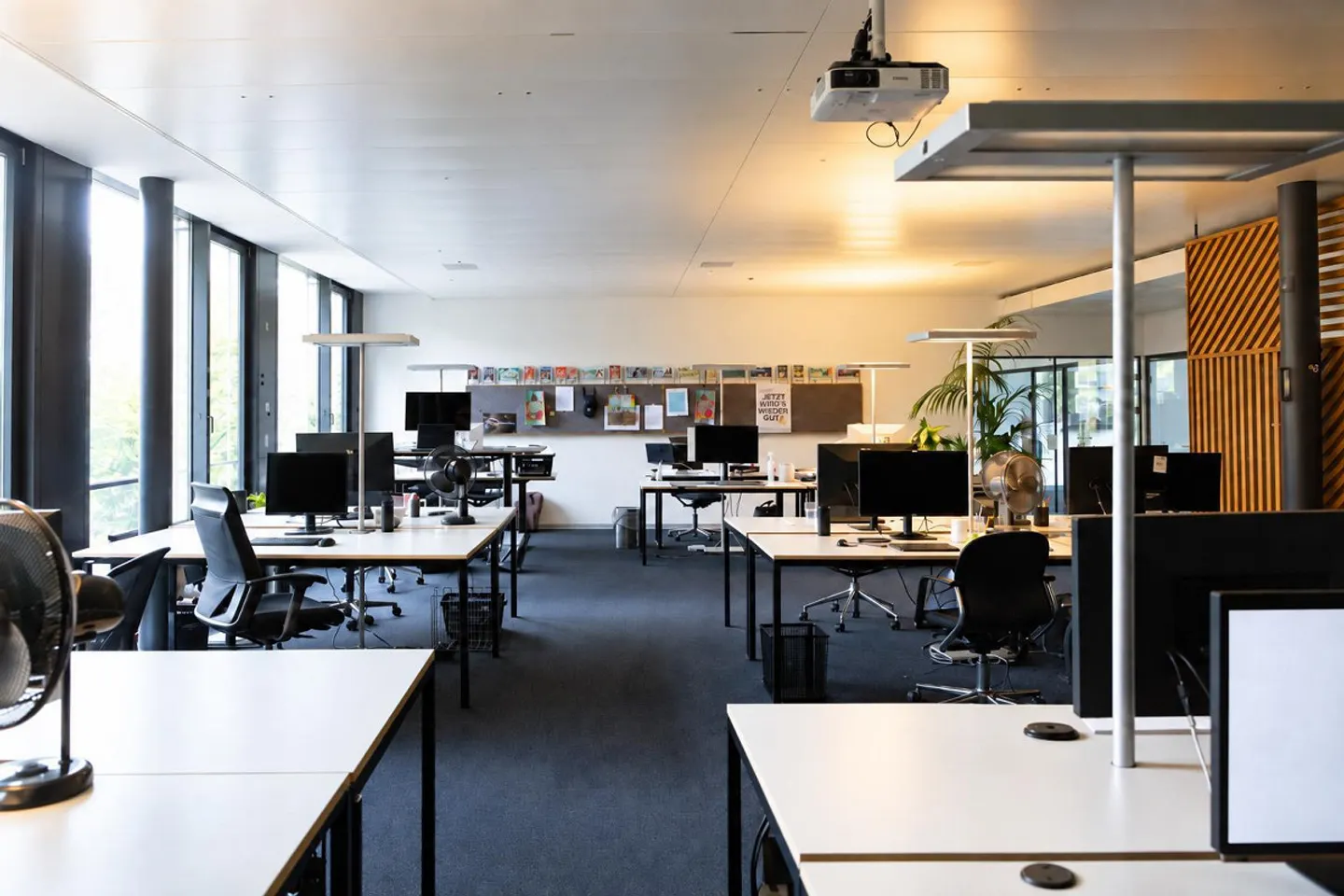 Modernes Büro in Zürich - Foto 2 von 8