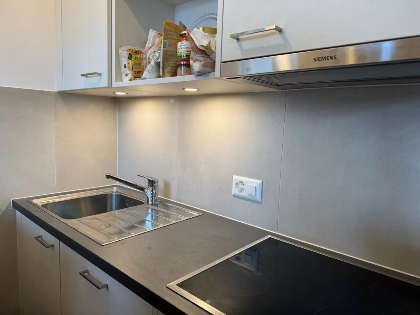 Magnificent 1.5 room renovated apartment with balcony in St-Jean, Geneva - Photo 4 of 8