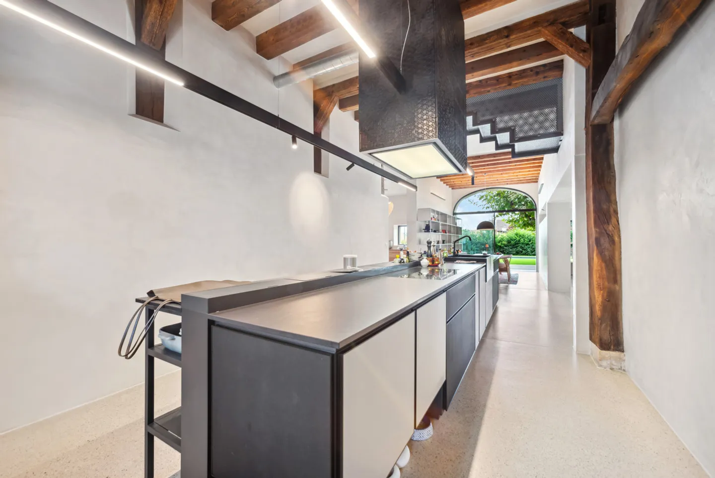 Villa moderna mozzafiato con piscina e studio - Foto 5 di 20