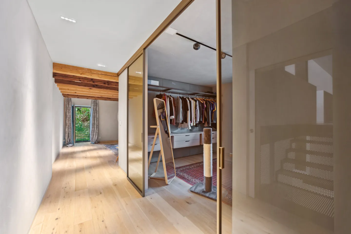 Villa moderna mozzafiato con piscina e studio - Foto 13 di 20