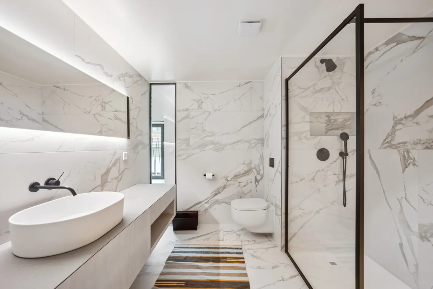 Villa moderna mozzafiato con piscina e studio - Foto 17 di 20