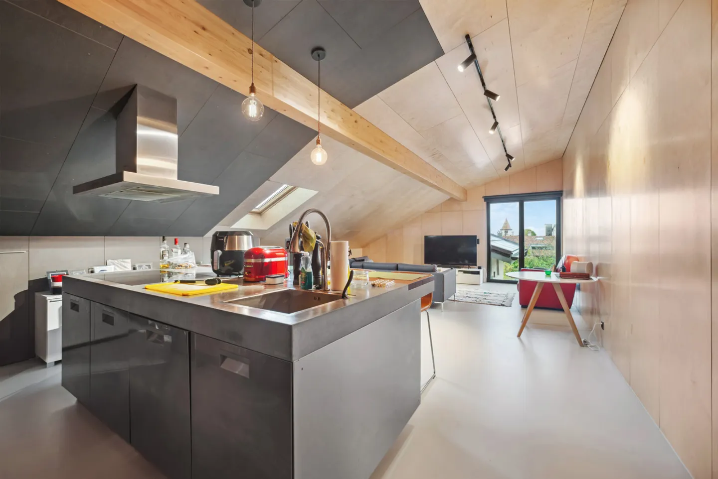 Villa moderna mozzafiato con piscina e studio - Foto 19 di 20