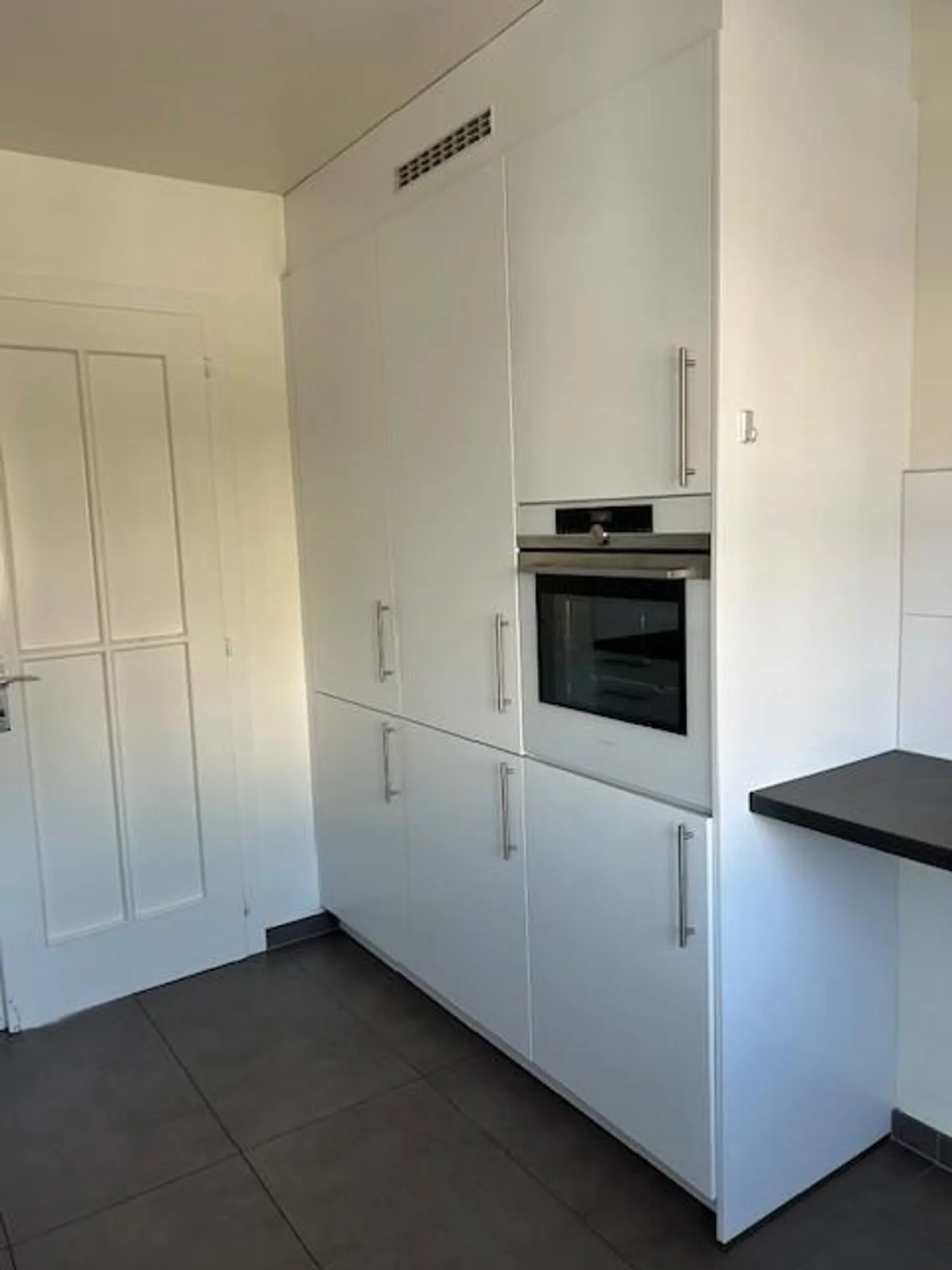 5-room apartment on the 2nd floor ideally located in the center of Pully - Photo 3 of 9