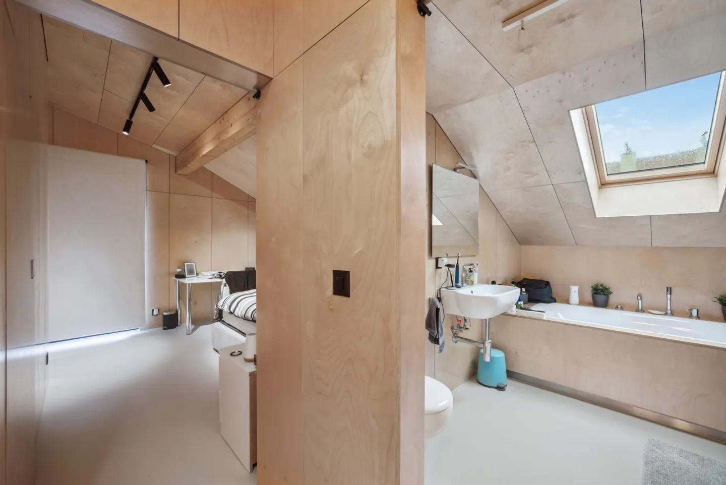 Villa moderna mozzafiato con piscina e studio - Foto 20 di 20