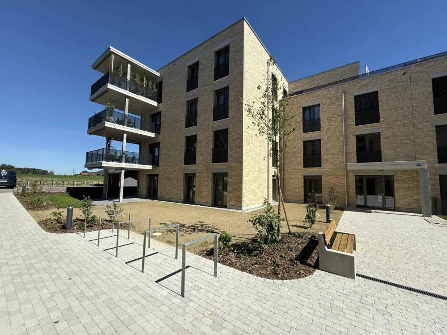 Appartamento al piano terra 4,5 locali con giardino spazioso (D 0.5) - Foto 1 di 12