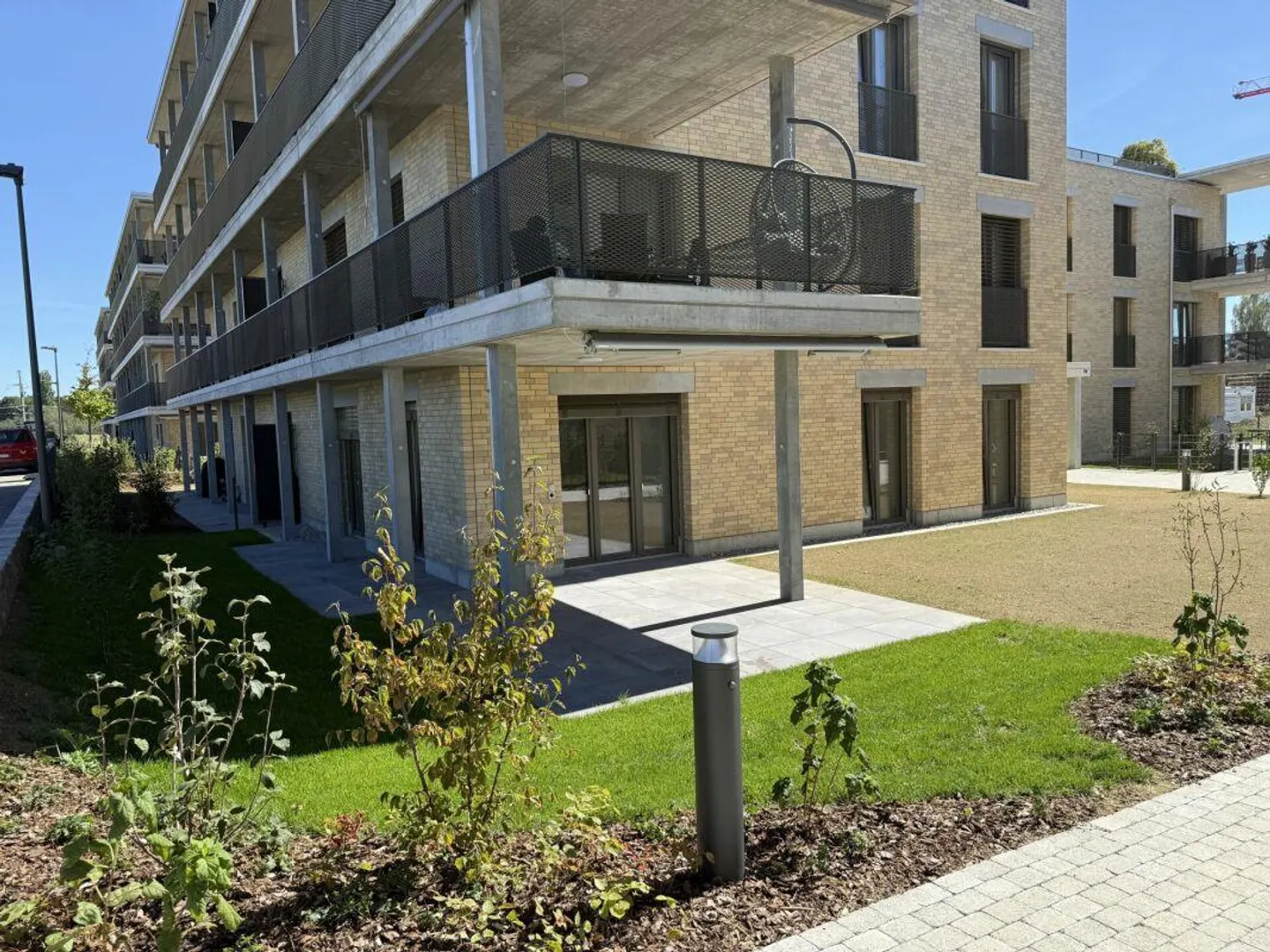Appartamento al piano terra 4,5 locali con giardino spazioso (D 0.5) - Foto 2 di 12