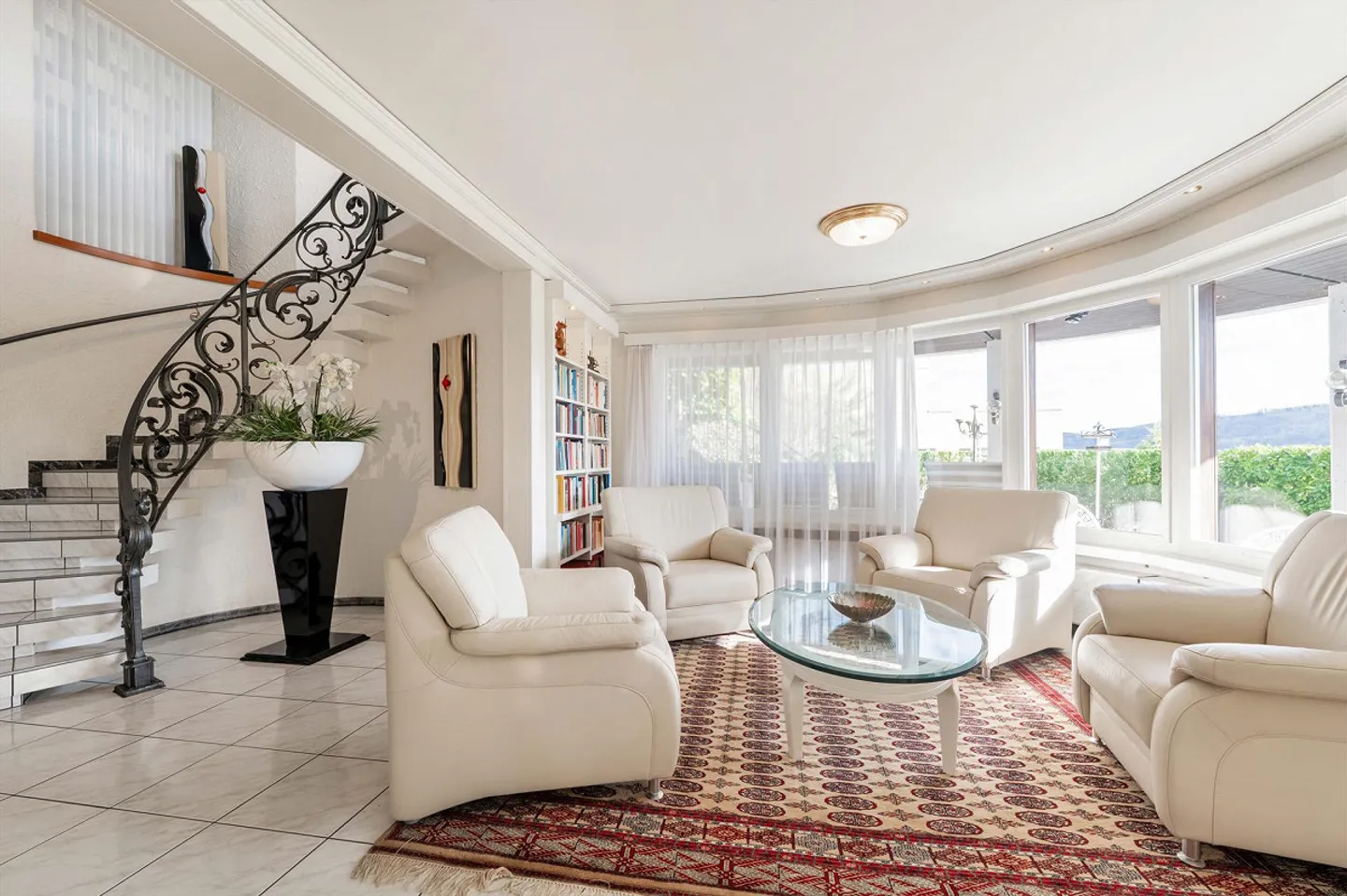 Privileged location with fantastic views and plenty of privacy - Photo 3 of 13