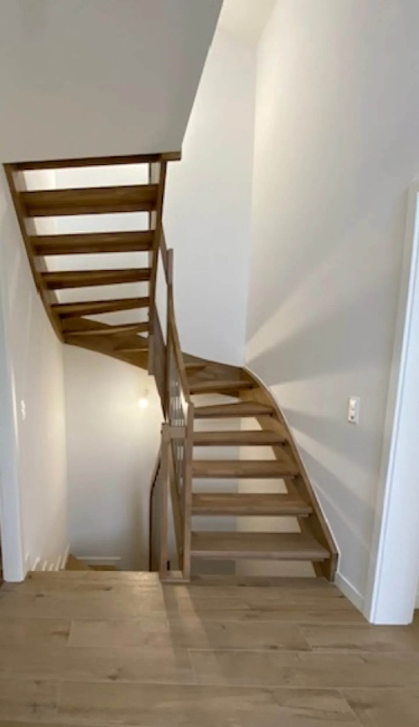 «Genthod – Villa bifamiliare di alta qualità con giardino e studio indipendente» - Foto 7 di 9