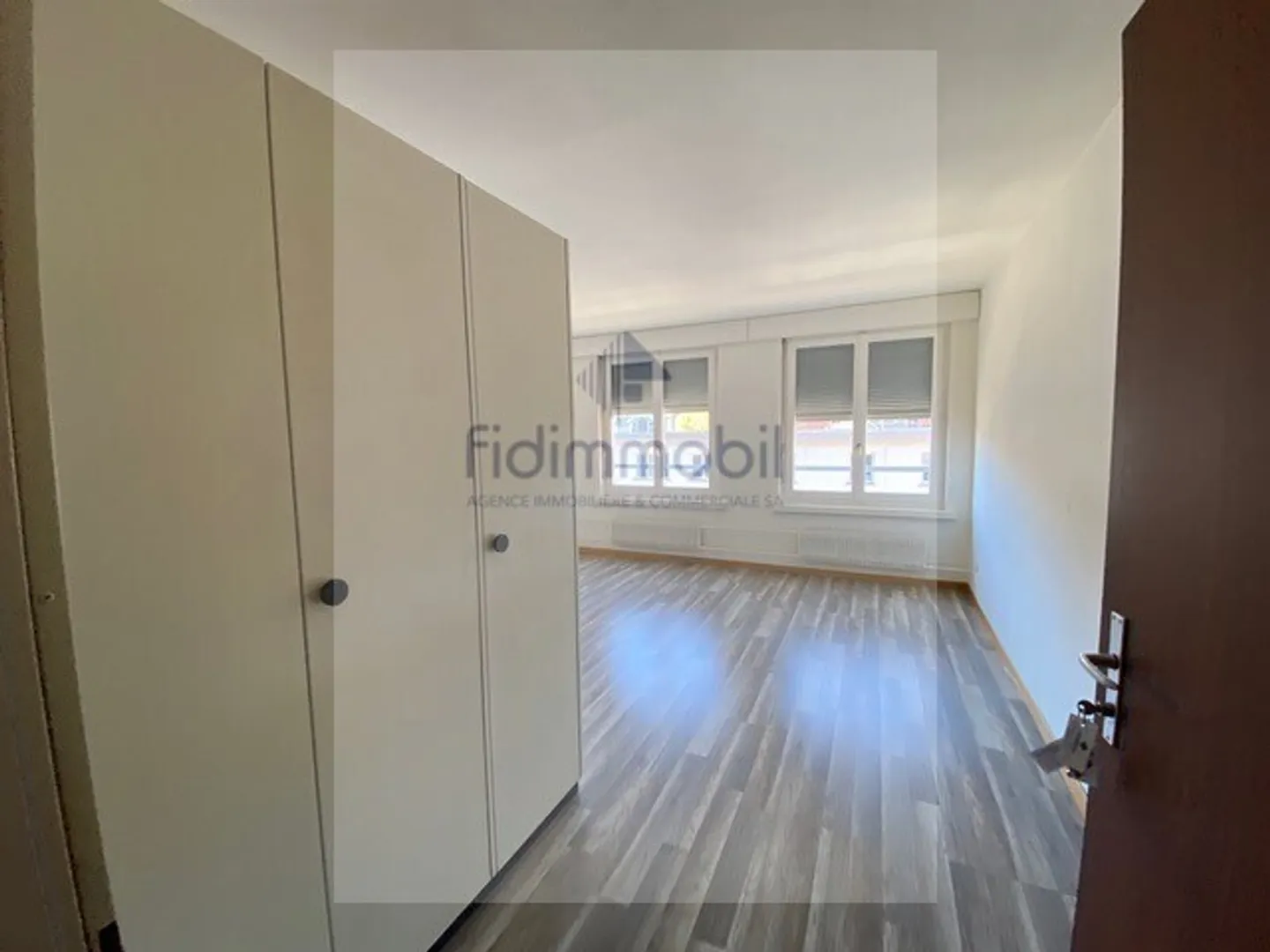 Appartamento Incantevole con Cucina Aperta - Foto 2 di 3