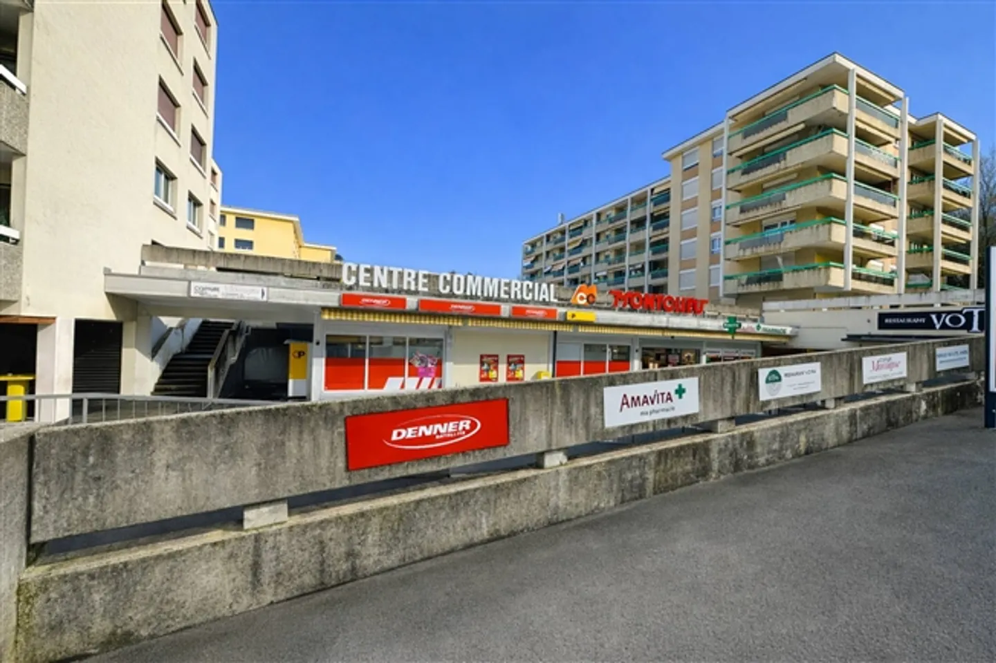 Spazi commerciali in affitto - Centro commerciale Montolieu, Losanna - Foto 1 di 3