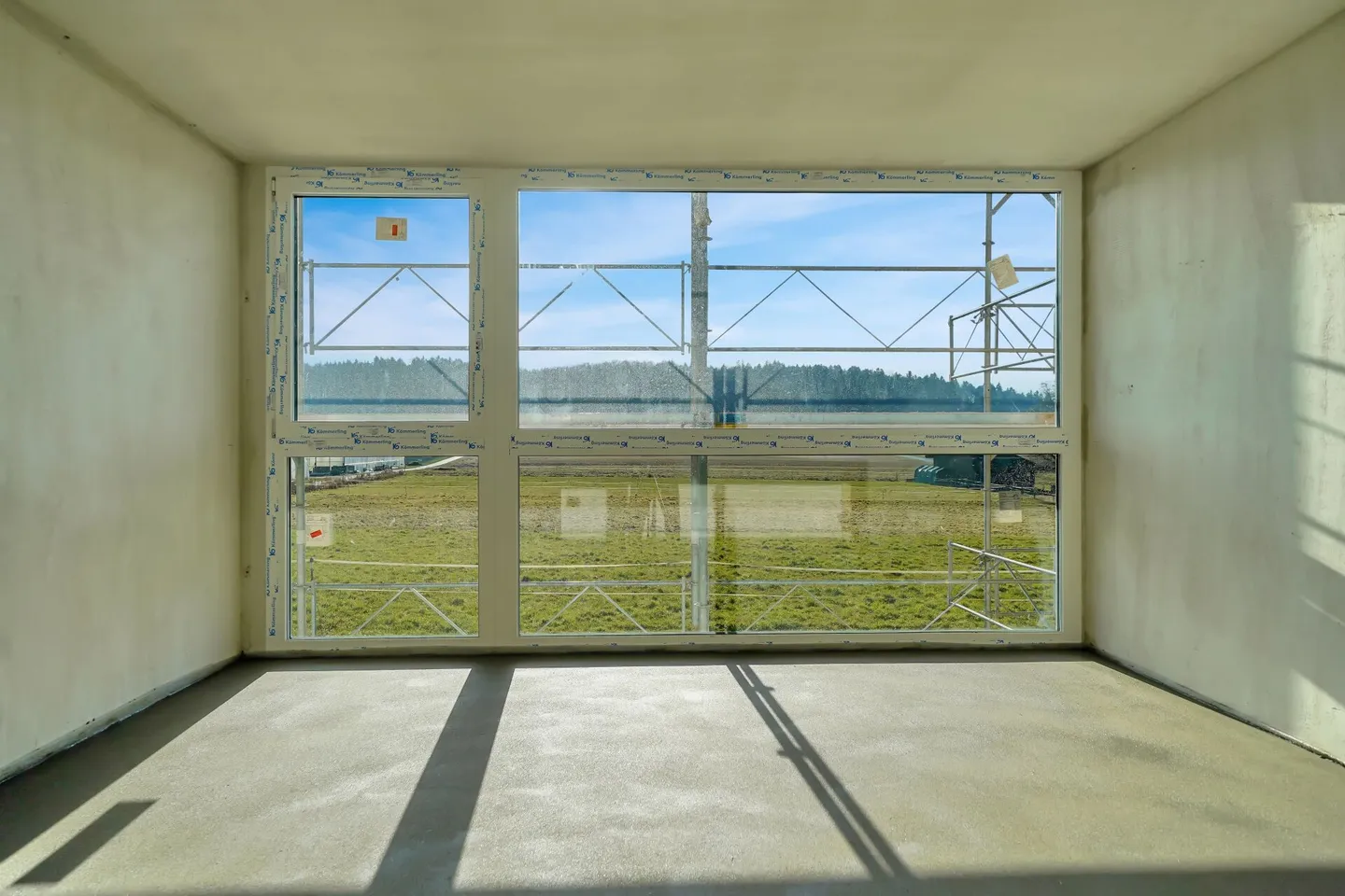 IN GOLATEN (BE) - Like in a Single-Family Home - Duplex Garden Apartment with a View - Photo 6 of 13