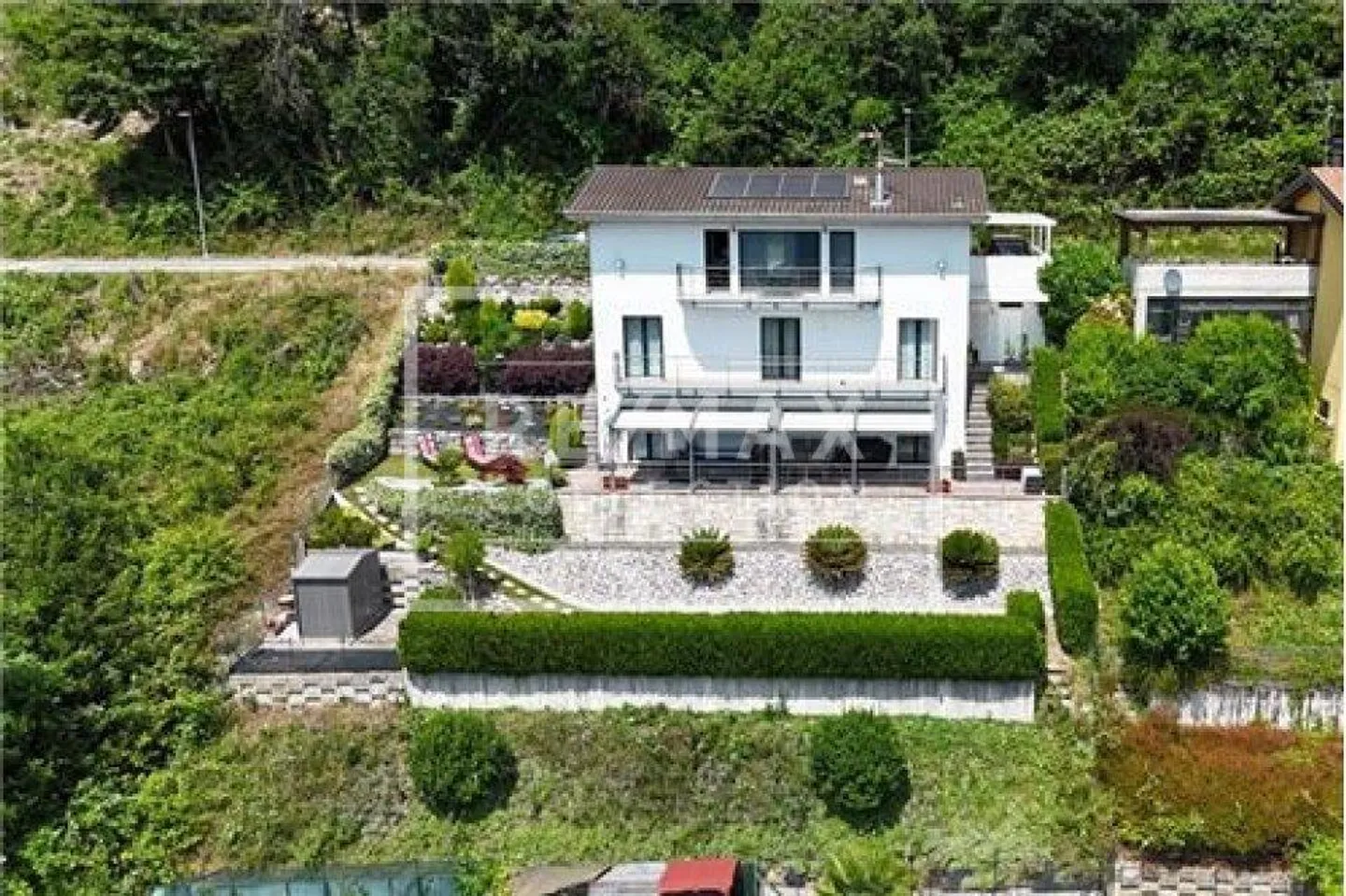 Vacallo - Una villa da sogno! Dove panorama, eleganza moderna e design si fondono in perfetta armonia - Foto 3 di 13