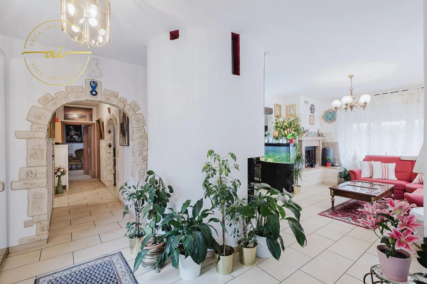 EINFAMILIENHAUS MIT GARTEN UND SCHWIMMBAD - Foto 5 von 13