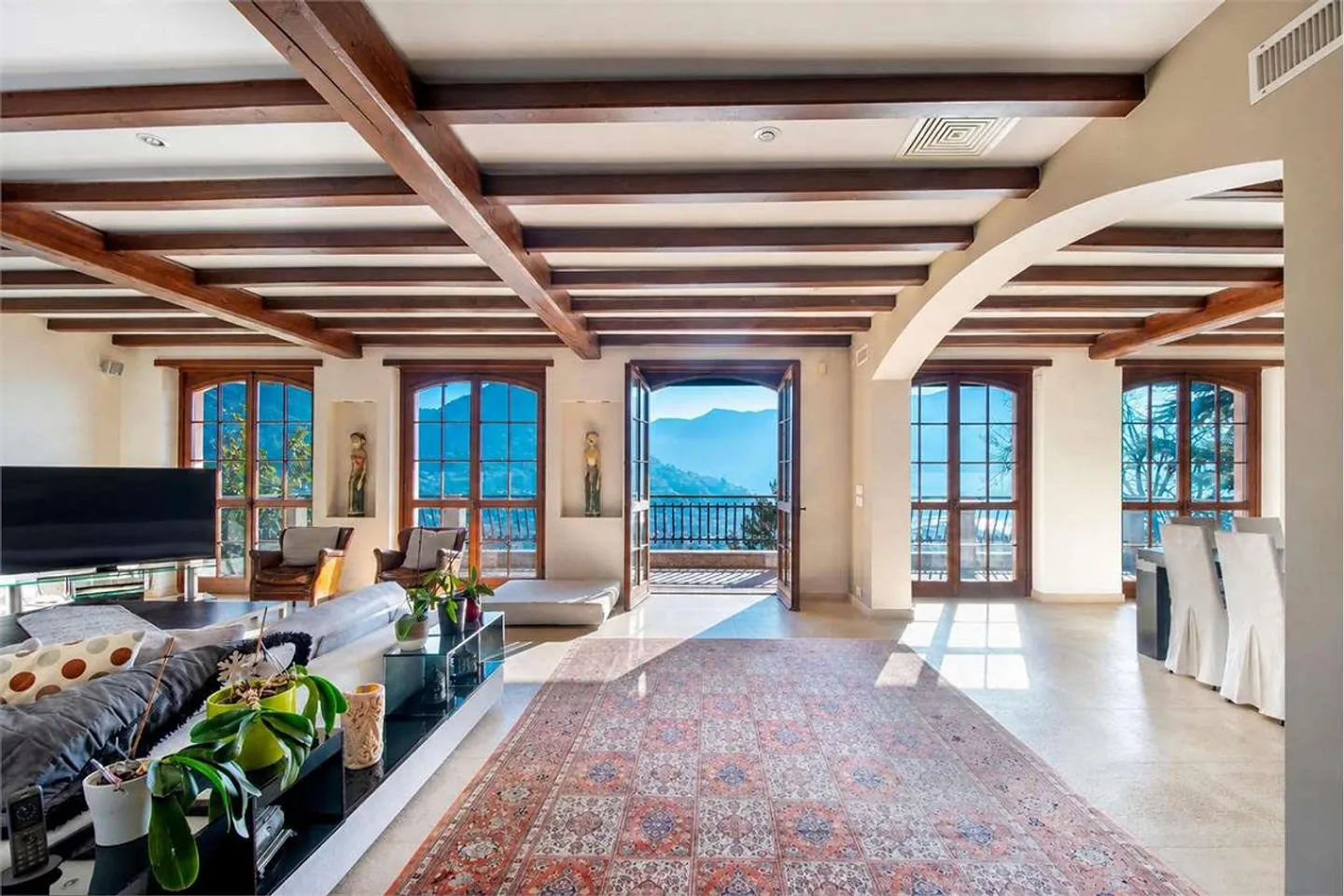 Massagno - Detached Villa with Pool and Lake View - Photo 3 of 10