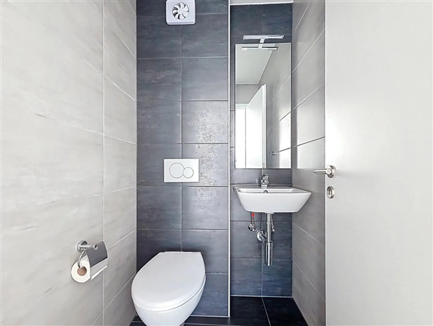 Appartement penthouse de 4,5 pièces avec grande terrasse et vue dégagée - Photo 3 sur 11