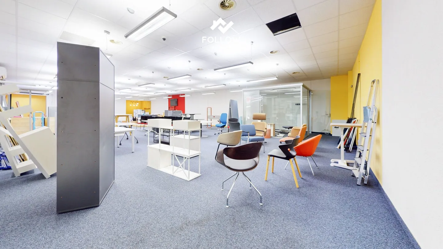 Versatile commercial space in the center of Lengnau - with flexible room concept - Photo 14 of 24