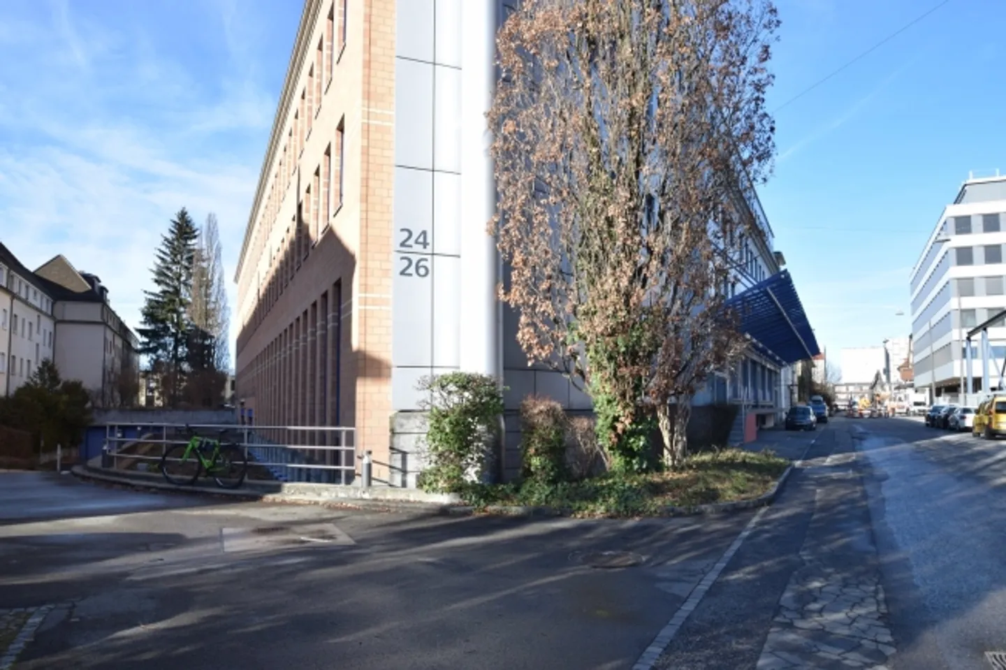 Spazio ufficio in affitto - Foto 2 di 13