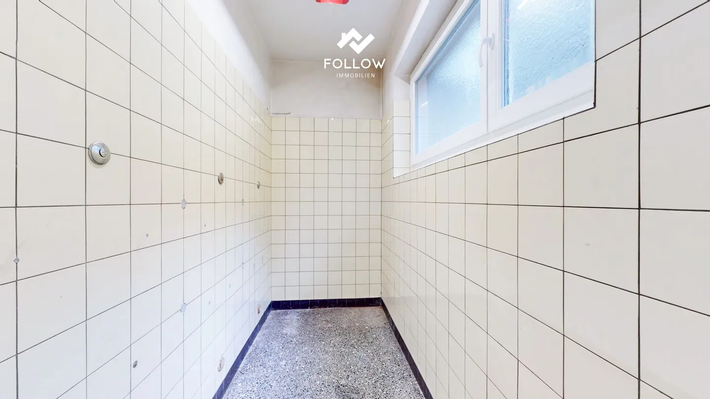 Versatile commercial space in the center of Lengnau - with flexible room concept - Photo 20 of 24