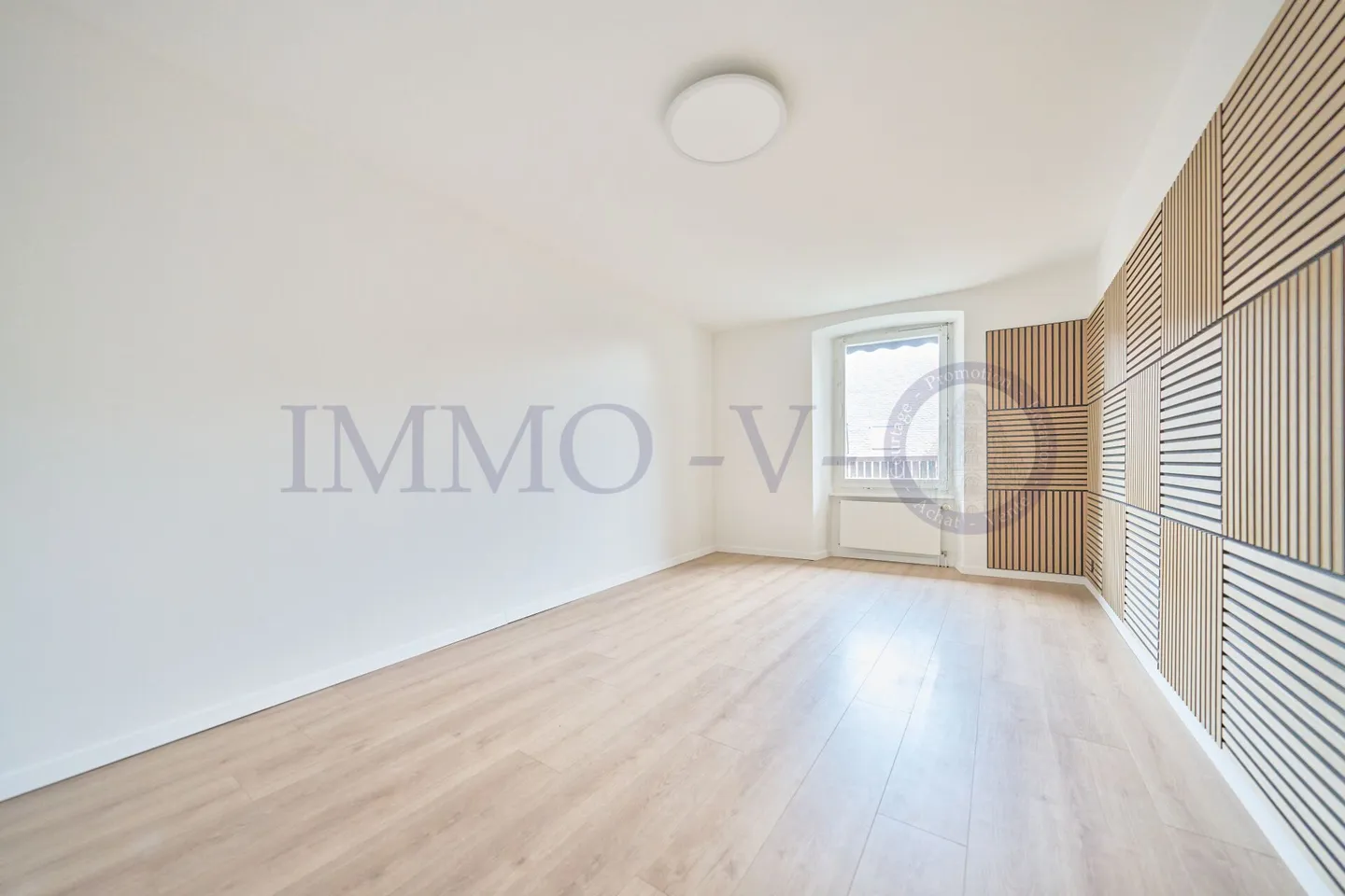 Apartment for rent - Photo 6 of 8