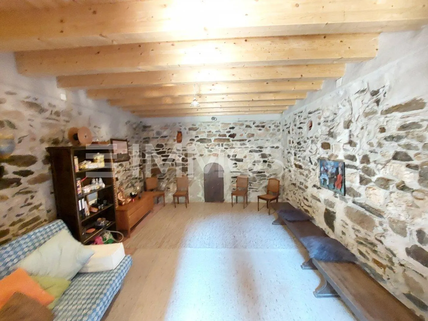 Elegant House in Carabbia - Photo 3 of 5