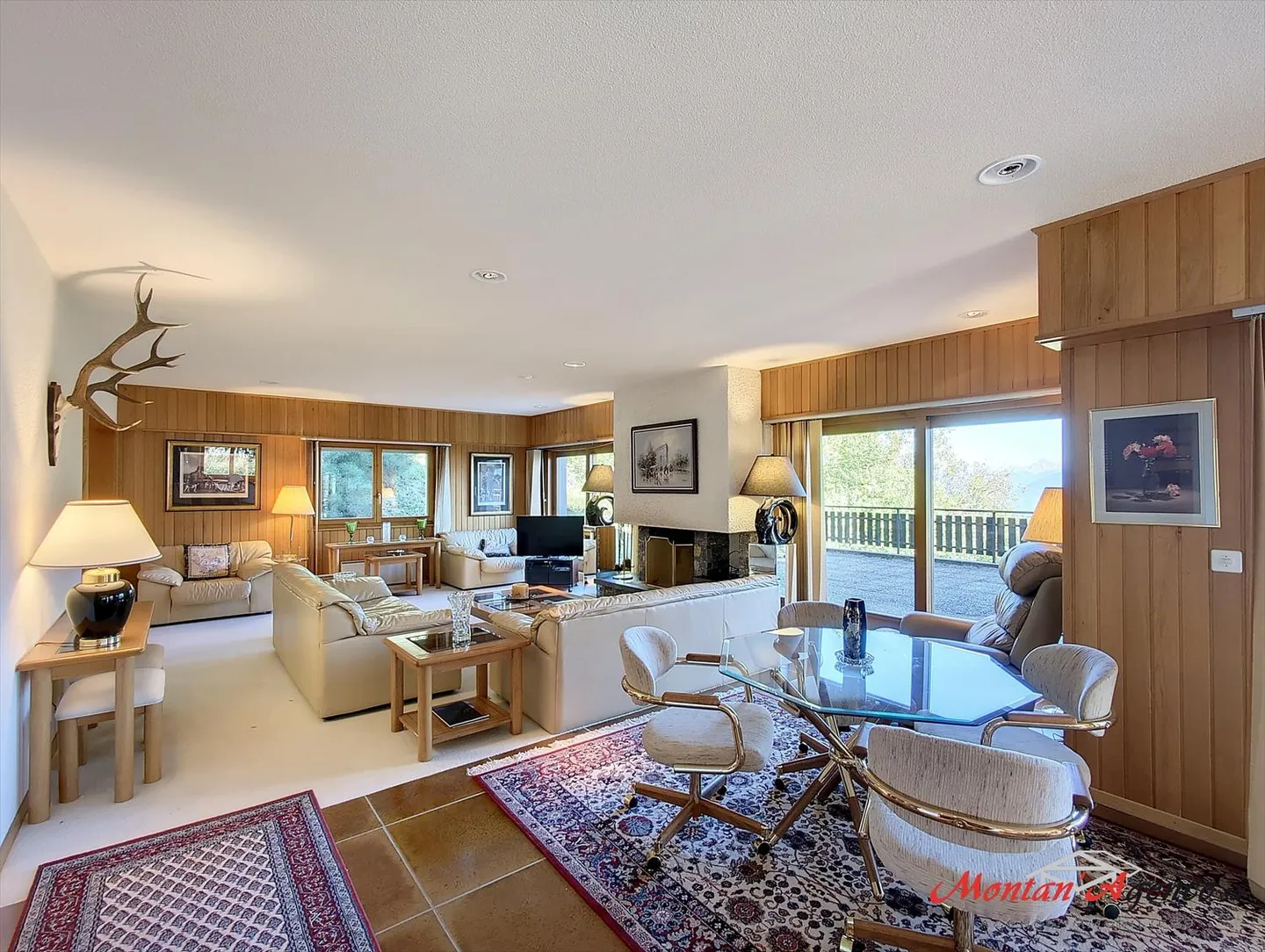 9-Room Chalet - Photo 2 of 11