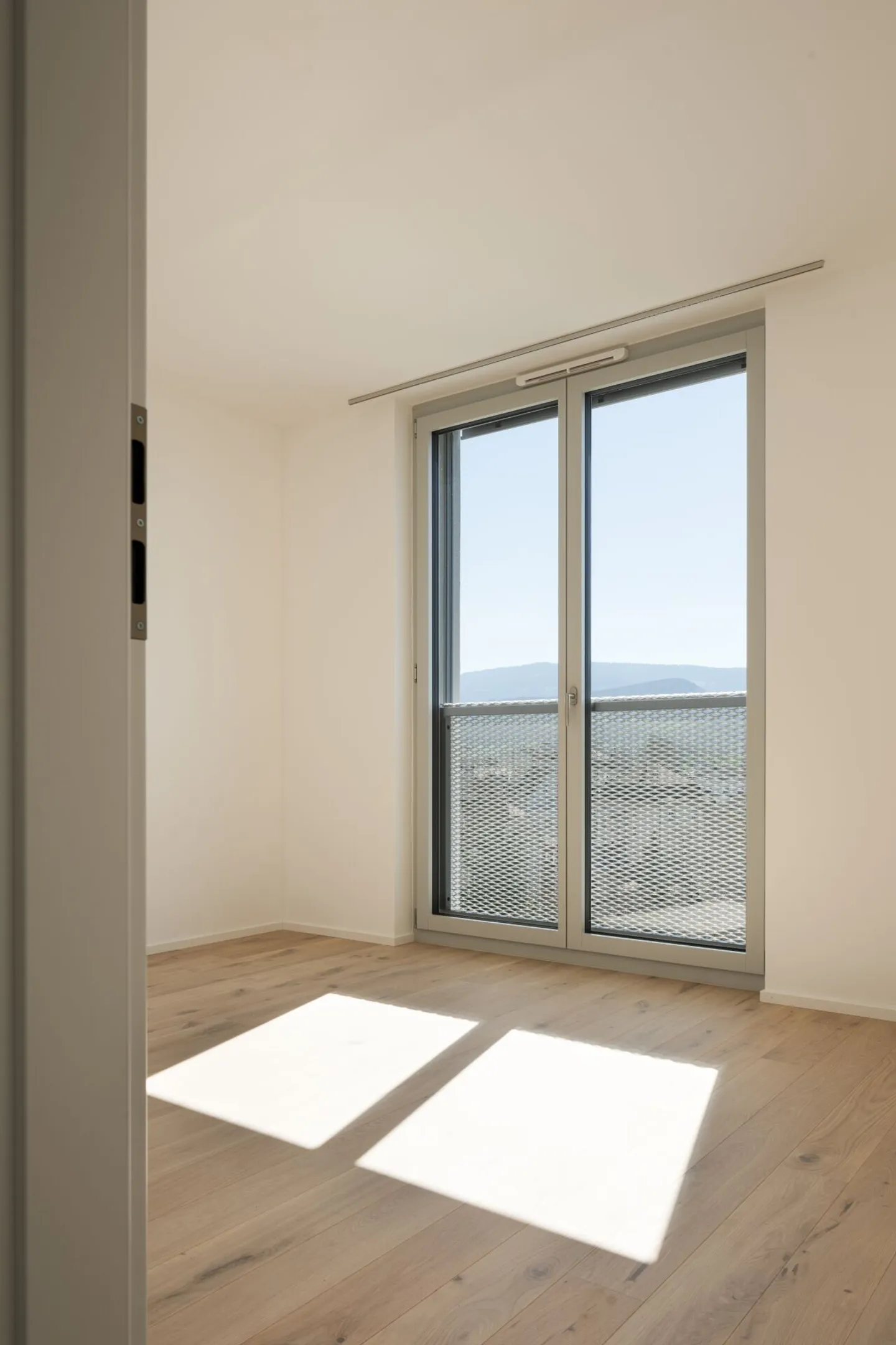 Penthouse (Nr. 19) mit 4,5 Zimmern zur Miete in einem neuen Gebäude mit Aufzug - Foto 9 von 15