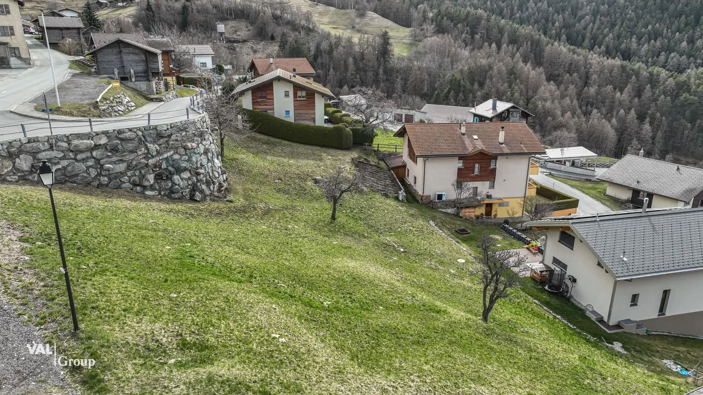 Central location building land in a family-friendly, attractive environment - Photo 2 of 6