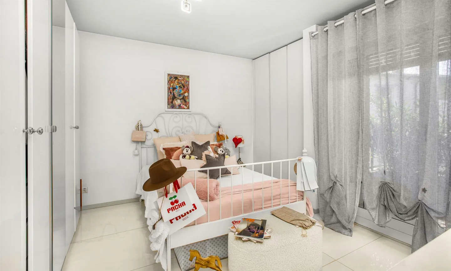 Magnificent and bright 4.5-room apartment with pool in Maroggia - Photo 6 of 9