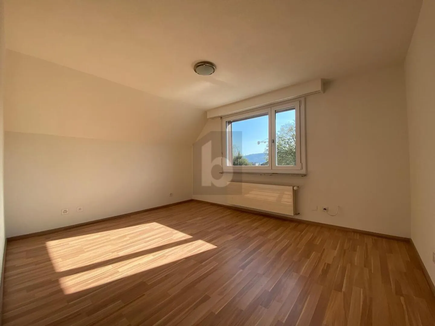 OÙ LE SILENCE, LE SOLEIL ET LE STYLE SONT À LA MAISON - Photo 4 sur 6