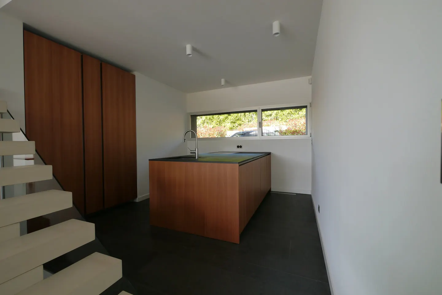 Modern Villa with Spa and Pool - Photo 10 of 20